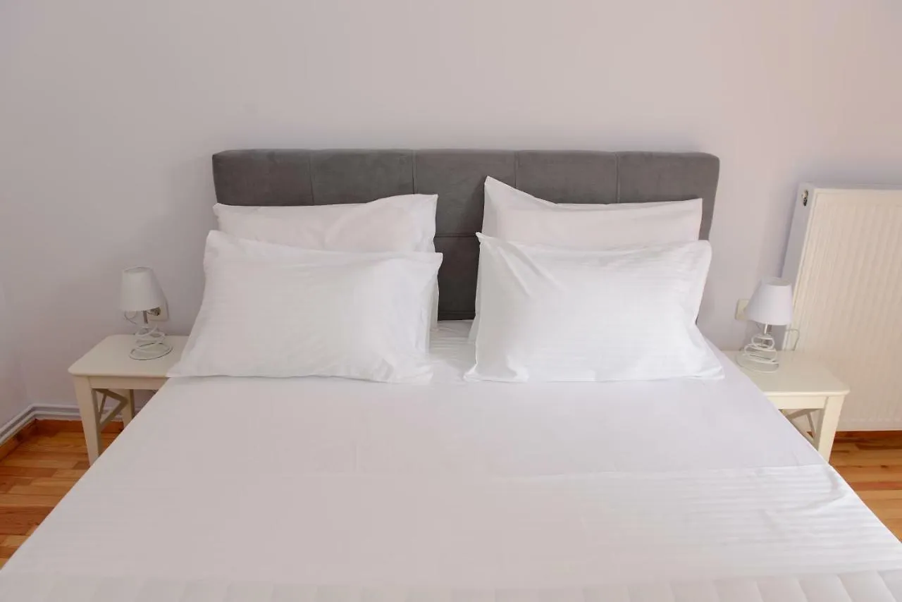 Grey Suite Filoxenia Thessaloniki Apartment
